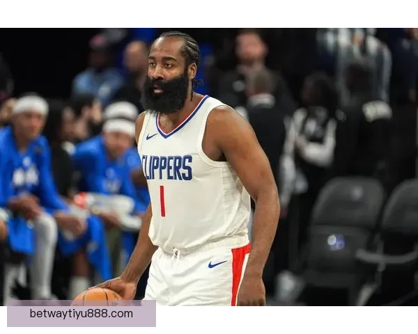 一级恶意犯规引争议塞克斯顿垫脚哈登施罗德绕掩护撞理查兹要害