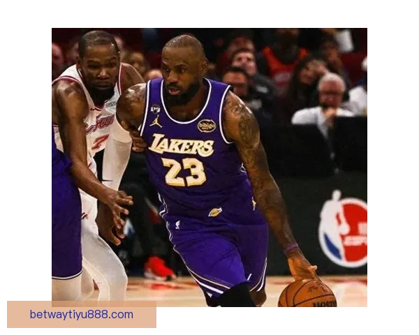 湖人豪取7连胜詹姆斯高效轰30分 多次炸扣激情庆祝完胜杜兰特