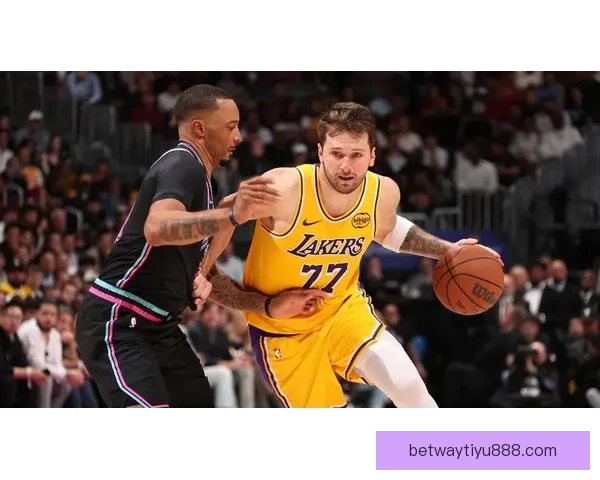 湖人逆转热火豪取八连胜东契奇狂飙六十分詹姆斯三双再创新纪录